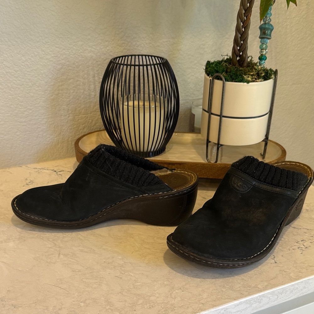 UGG Black Women's Slip-On Mules
